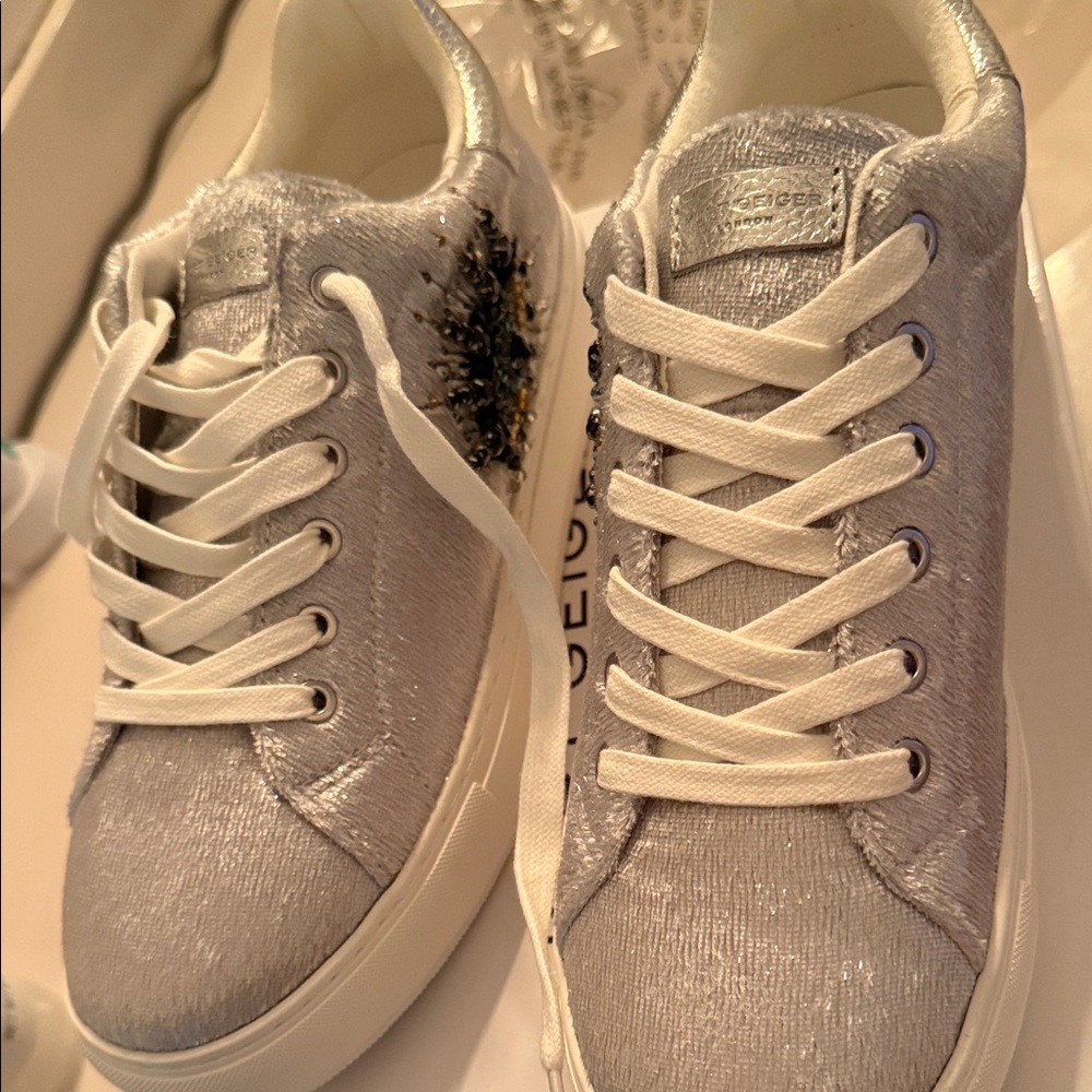Kurt Geiger Women's Metallic Silver Sneakers - Picture 6 of 10